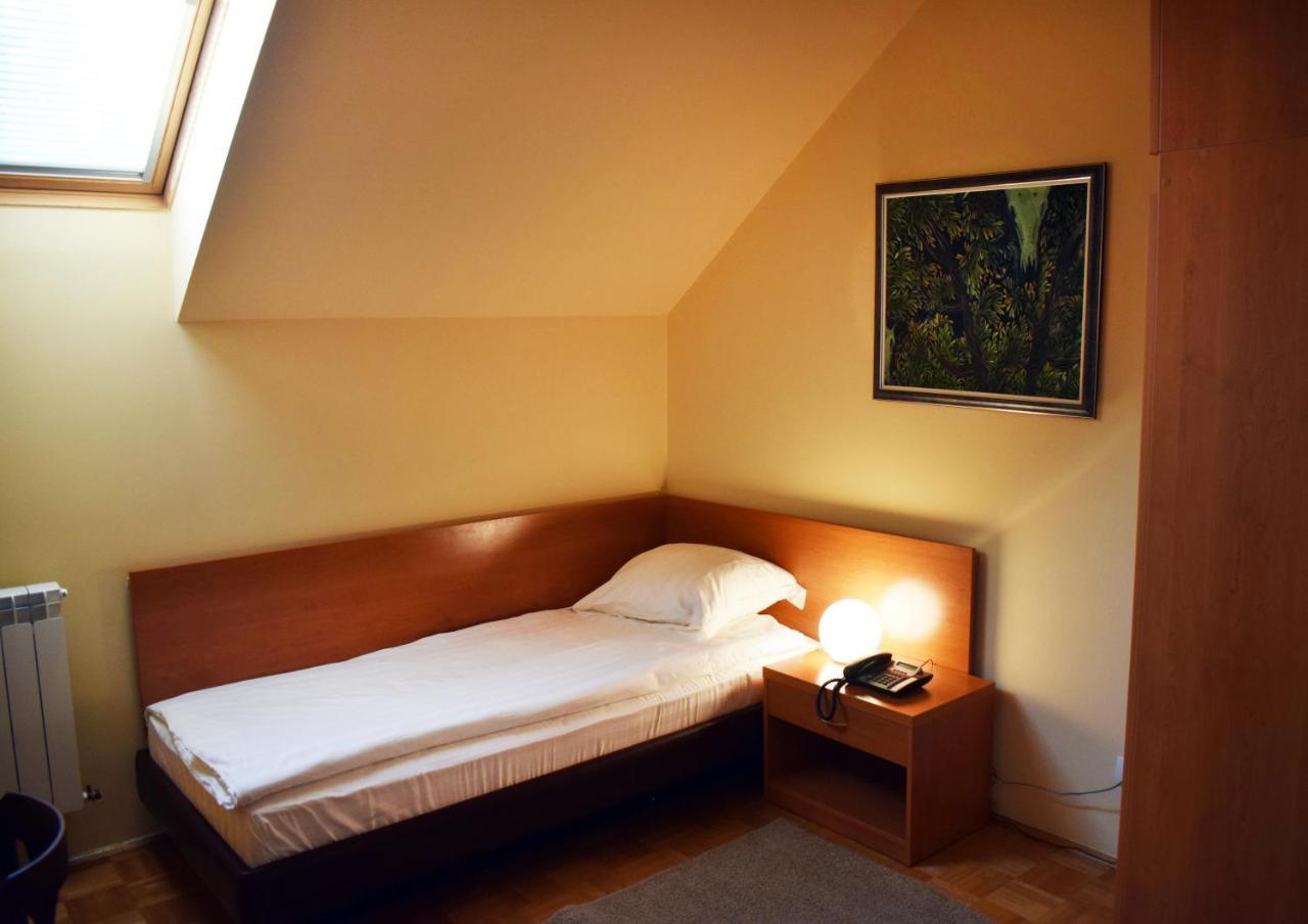 Hunting House Hotel Turija Luaran gambar