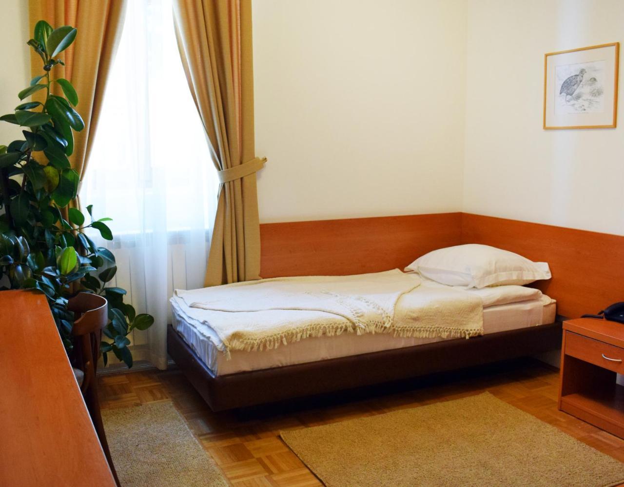 Hunting House Hotel Turija Luaran gambar